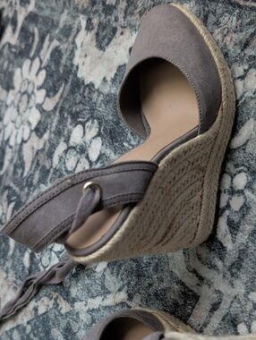 Nine West Gray Suede Espadrille Wedge Sandals